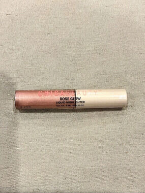 Chica Beauty Rose Glow Liquid Highlighter Liquid Highlighter in Pink NWT